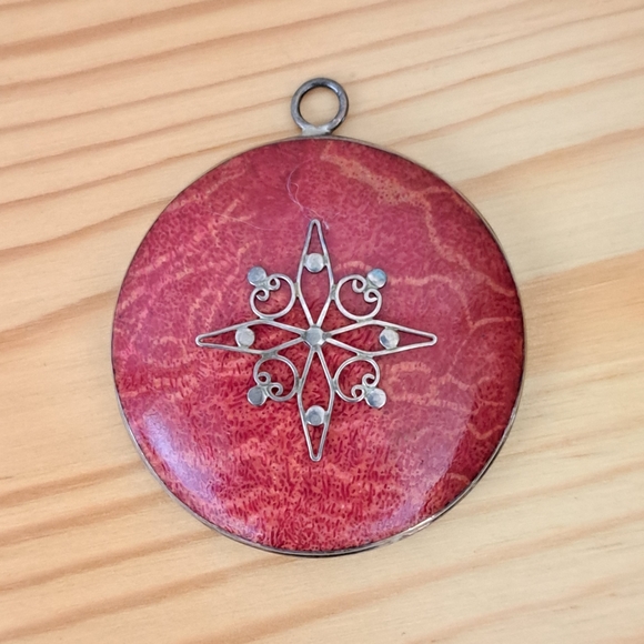 Genuine Coral Pendant - Picture 1 of 6